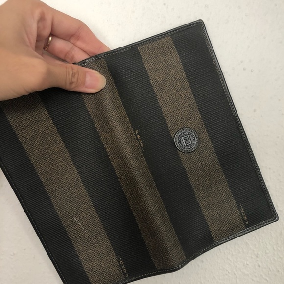 Vintage Fendi Wallet - Picture 4 of 6